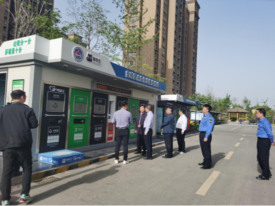 華展貓先生，智能垃圾分類設備廠家，定時定點生活垃圾投放點