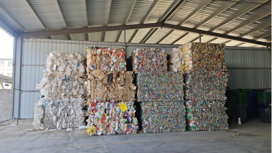 貓先生垃圾分類(lèi)，智能垃圾房，垃圾分類(lèi)收集點(diǎn)，生活垃圾投放站